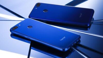 Dört kameralı telefon resmen satışa sunuldu!