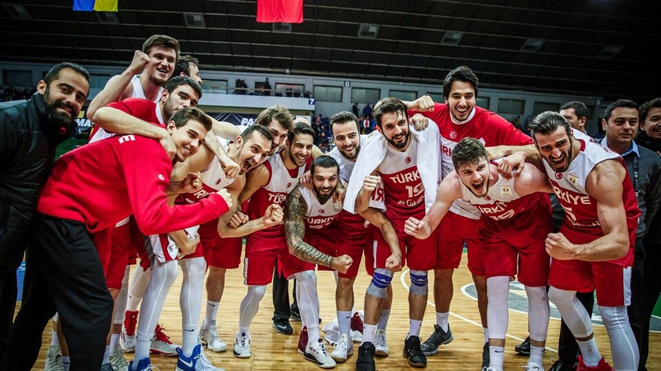 12 Dev Adam kapalı gişe!