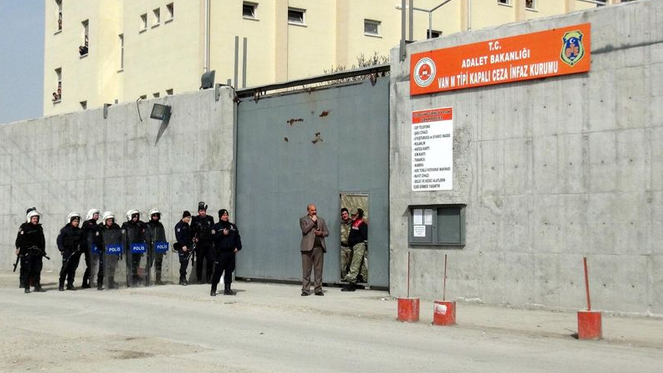 Cinsel yönelime göre ayrı cezaevi önerisi