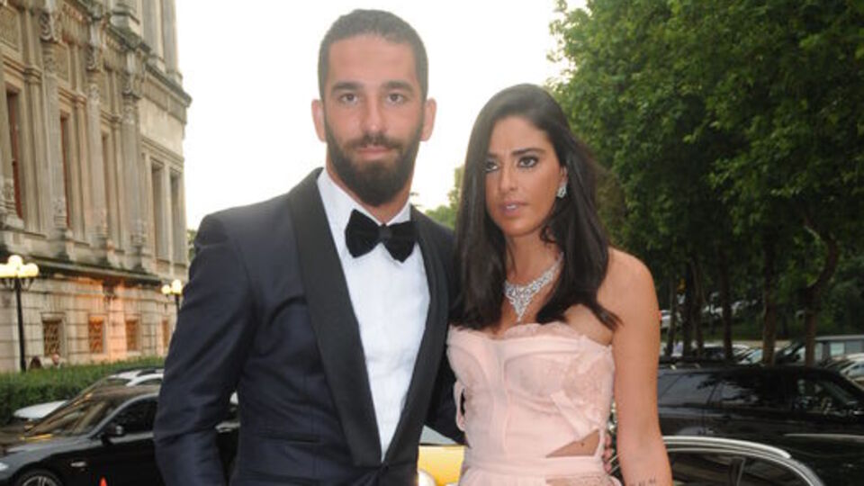 Aslıhan Doğan kimdir?