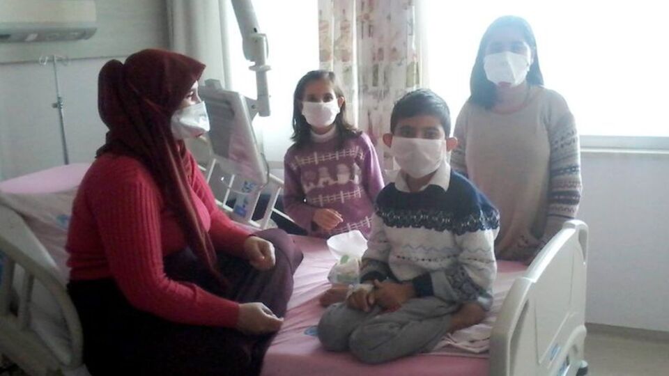 Çocuklarının nakil olduğuna sevinen aile, diğer iki çocuğunda çıkan hastalıkla perişan oldu
