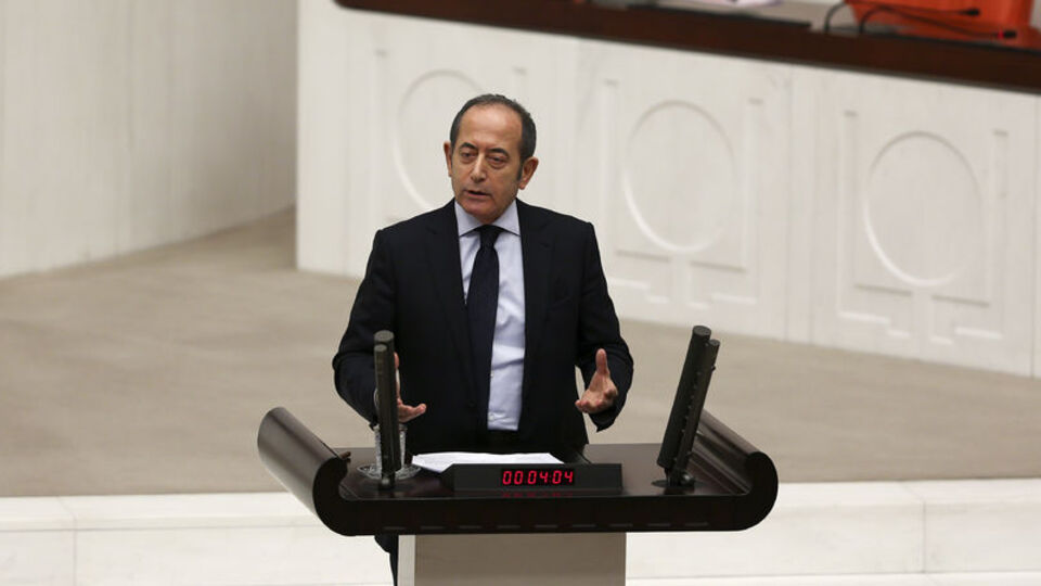CHP'li Hamzaçebi'den 'Tuzla'daki koku' ile ilgili Sağlık Bakanı'na çağrı