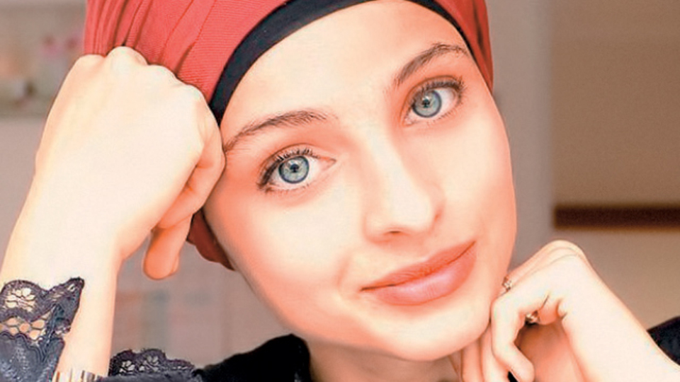 O Ses Fransa'da skandal! Irkçı saldırılar nedeniyle yarışmadan çekildi