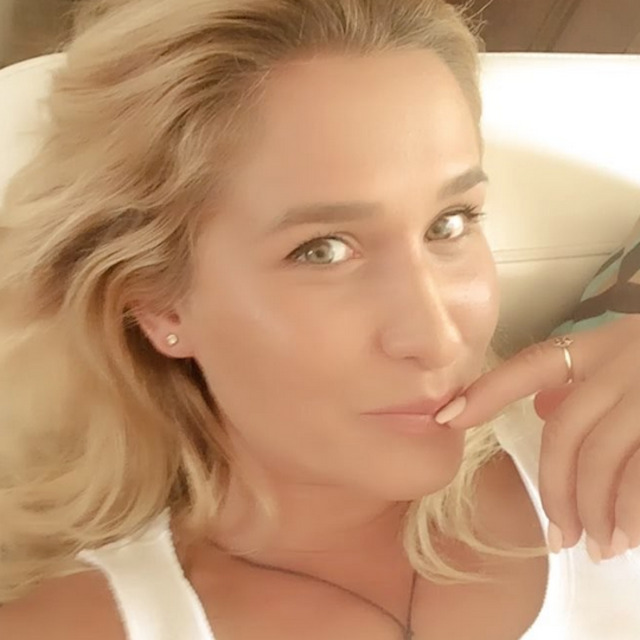 Sema Aydemir kimdir?