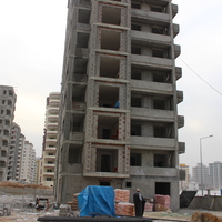 Şok! İnşaatın 12. katından ağabeyinin üzerine düştü