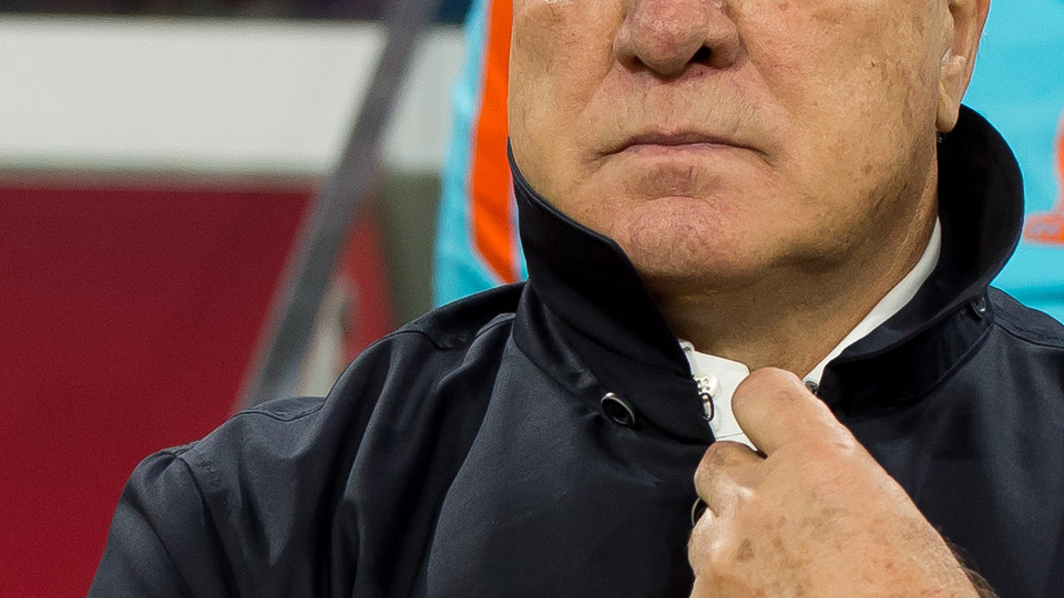 Fenerbahçe'nin hocası Advocaat!