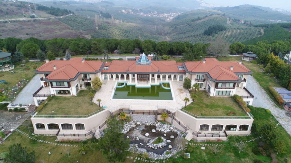 'FETÖ malikanesine' el konuldu