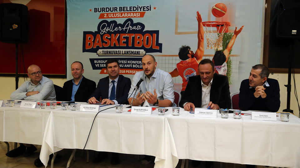 Burdur'da Başkan Ercengiz'den salon müjdesi