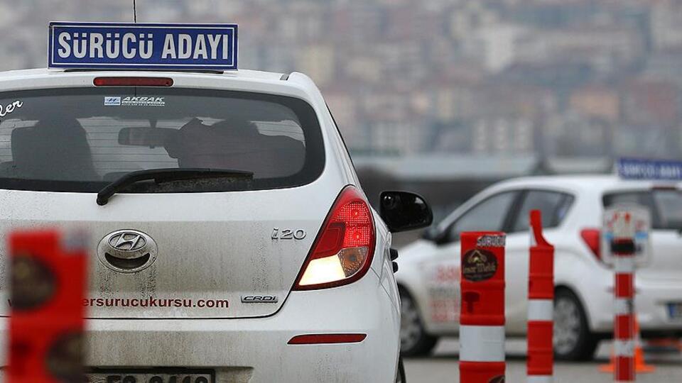 Ehliyet sınav soru ve cevapları yayımlandı