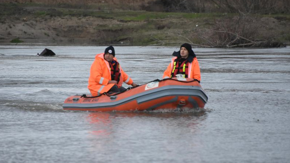 Meriç Nehri'nde alabora olan botta FETÖ şüphelisinin cesedine ulaşıldı