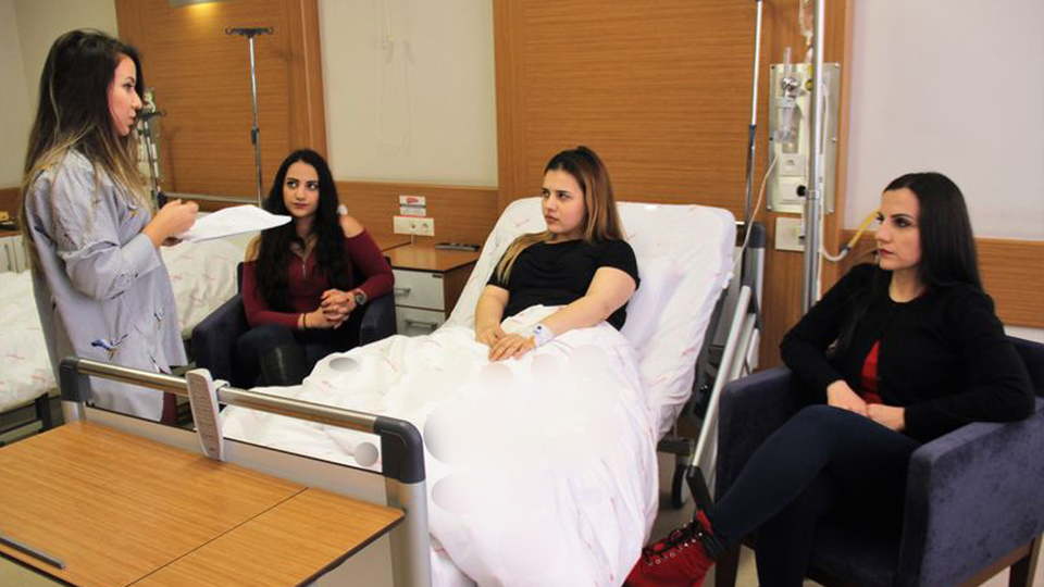 Ailecek tüp mide ameliyatı oldular