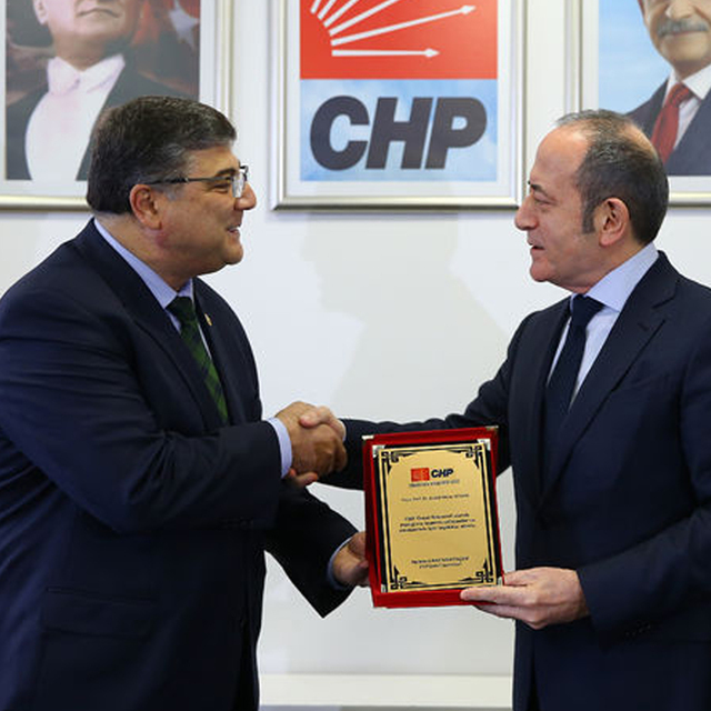 CHP'de devir teslim töreni