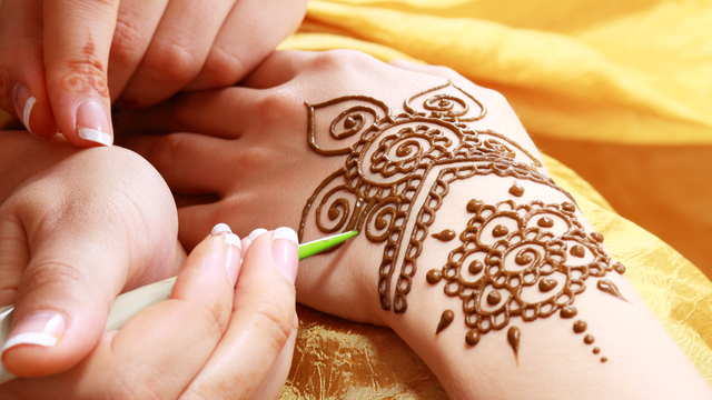 Hamileyken veya emzirirken kına kullanılır mı?