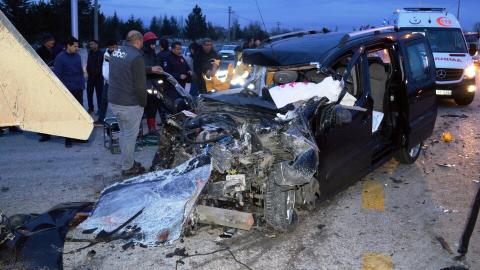 Katliam gibi kaza! Ölü ve yaralılar var