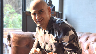 "Saç ektirmeyi hiç düşünmedim"