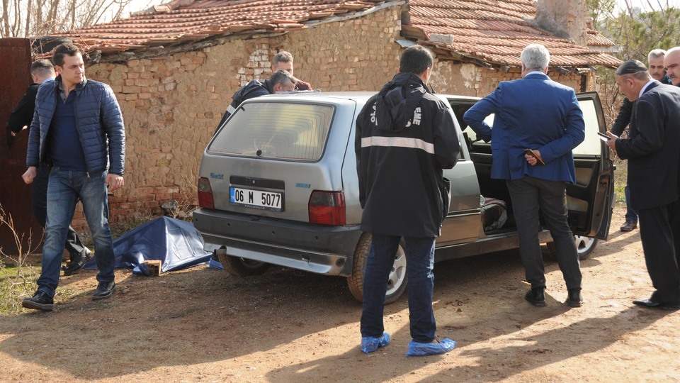 Benzin dökülerek yakılmış kadın cesedi bulundu
