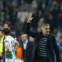 Şenol Güneş'i çıldırtan soru!