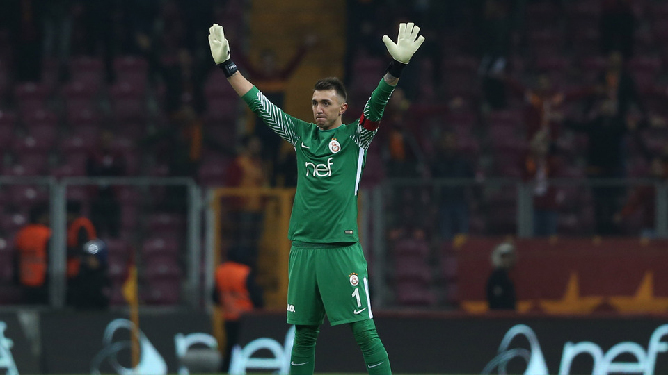 Ayrılıyor mu? Eşinden çarpıcı paylaşım