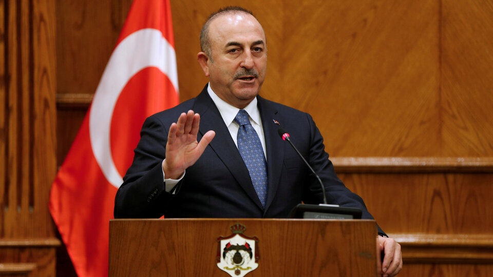 Çavuşoğlu: Esad rejimi YPG'yi korumak için Afrin'e girerse bizi kimse durduramaz
