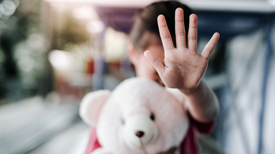 Çocuğunuzu cinsel istismardan korumanın yolları!