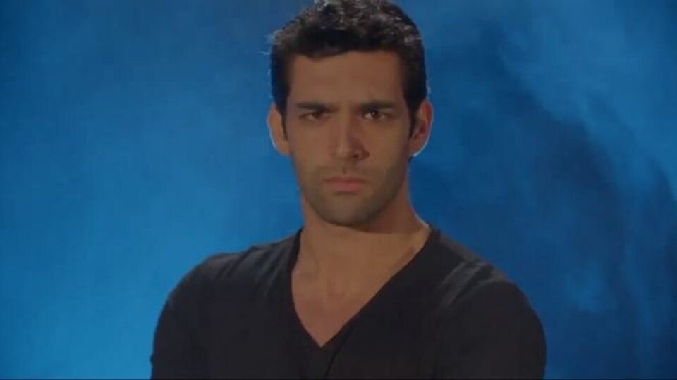 Survivor Melih Özkaya kimdir?