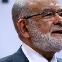 "Gül 'adayımız' da diyemeyiz 'devre dışı' da diyemeyiz"