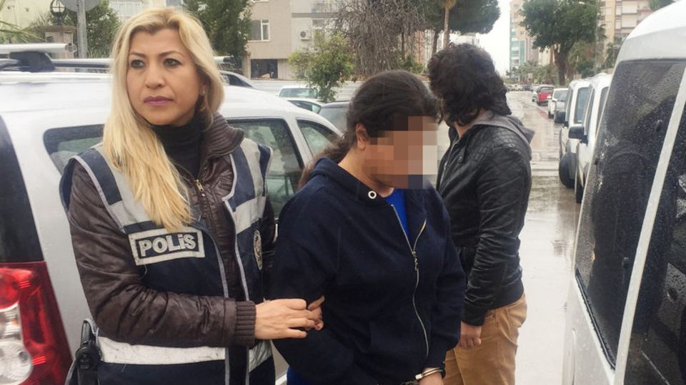 Yaşlı adamın hac parasını çalmak için çıplak fotoğrafla şantaj!