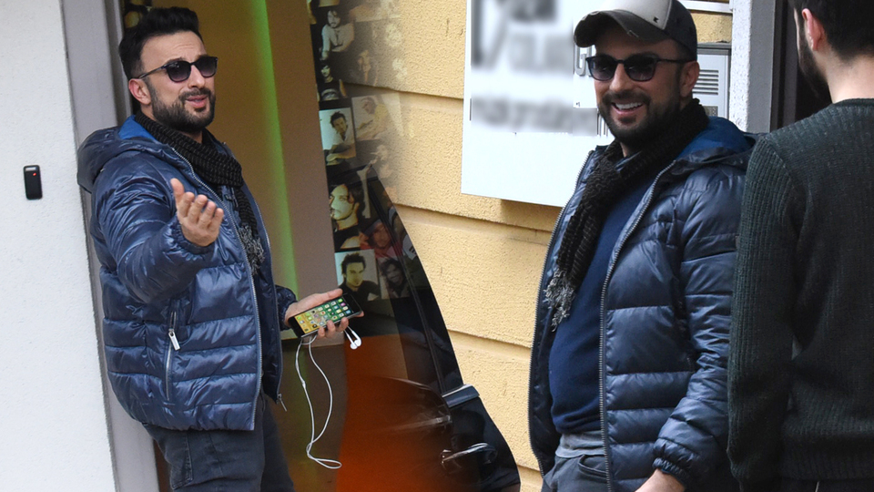 Megastar göbek yaptı!