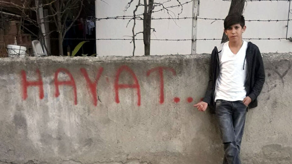 'Mavi Balina' oyunu can aldı! Halı sahada korkunç son