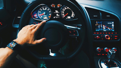 Aracın kilometresini düşürüp satan sanıklara hapis cezası