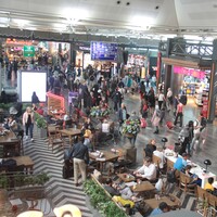 Sigara, parfüm, elekronik! Para bastılar