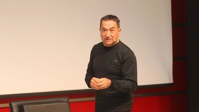 Feridun Kunak kimdir?