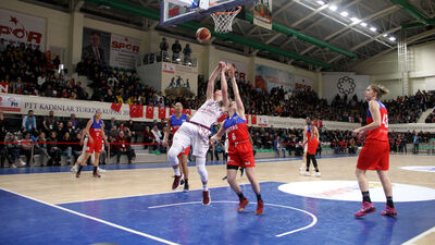 Yakın Doğu finalde!