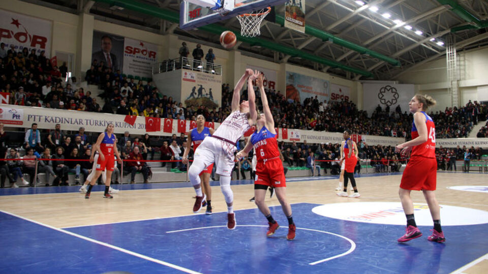 Yakın Doğu finalde!