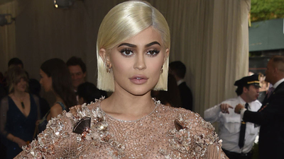 Kylie tweet attı Snapchat çakıldı