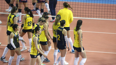 Fenerbahçe voleybolda kayıp