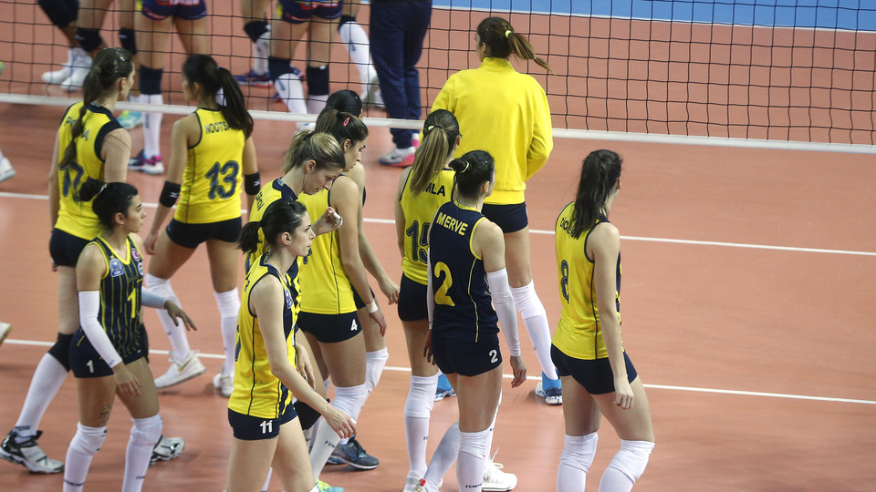 Fenerbahçe voleybolda kayıp
