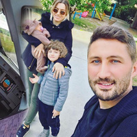 Pilot anne doğum izninde