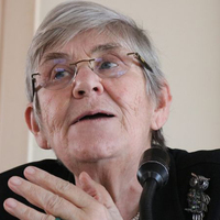 Karatay: Ben iki aile büyüğümü antidepresan yüzünden kaybettim, biri abimdi...