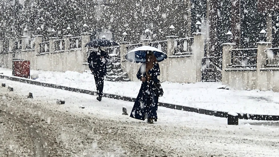 İstanbul'a kar geliyor! Meteoroloji tarih verdi