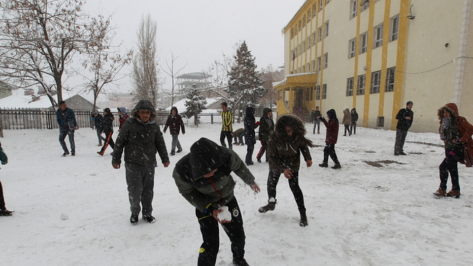 Valilik açıkladı! O illerde eğitime kar engeli