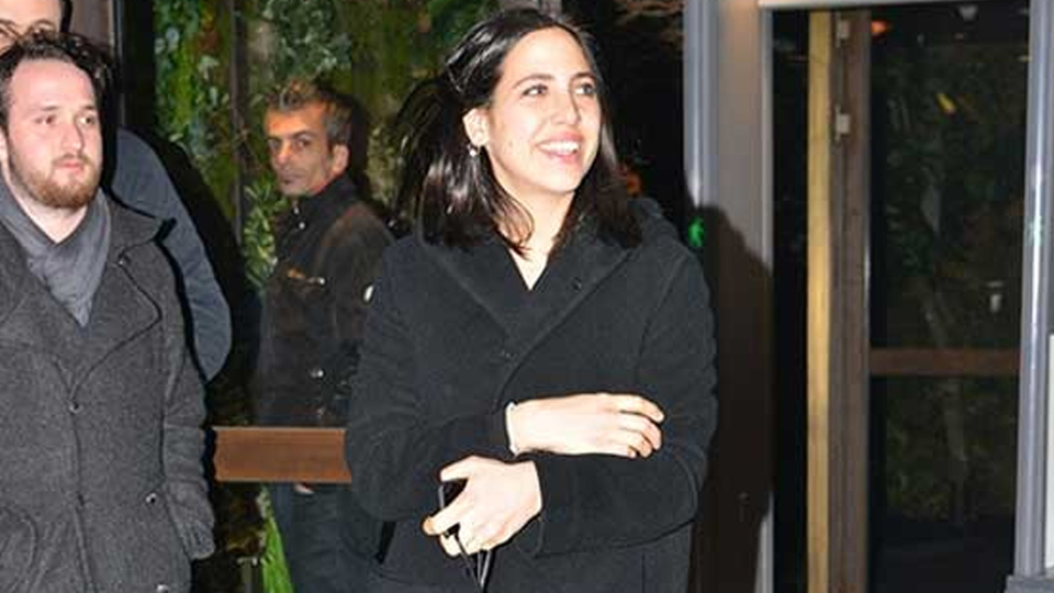 Geceyi yalnız bitirdi