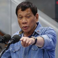 Duterte: İki eşim olduğu için maaşım daha fazla olmalı