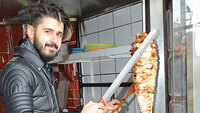 Emrah'ın oğlu dönerci oldu
