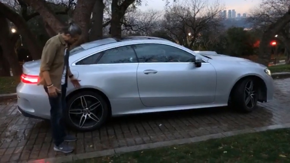 Mercedes E300 Coupe'ye teknolojik bir inceleme