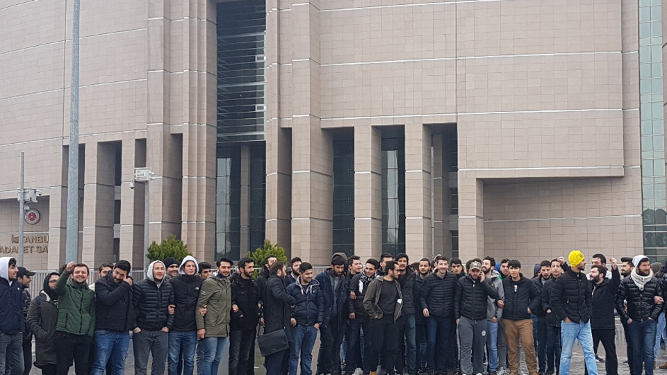 Stada meşale sokan Fenerbahçe taraftarları serbest