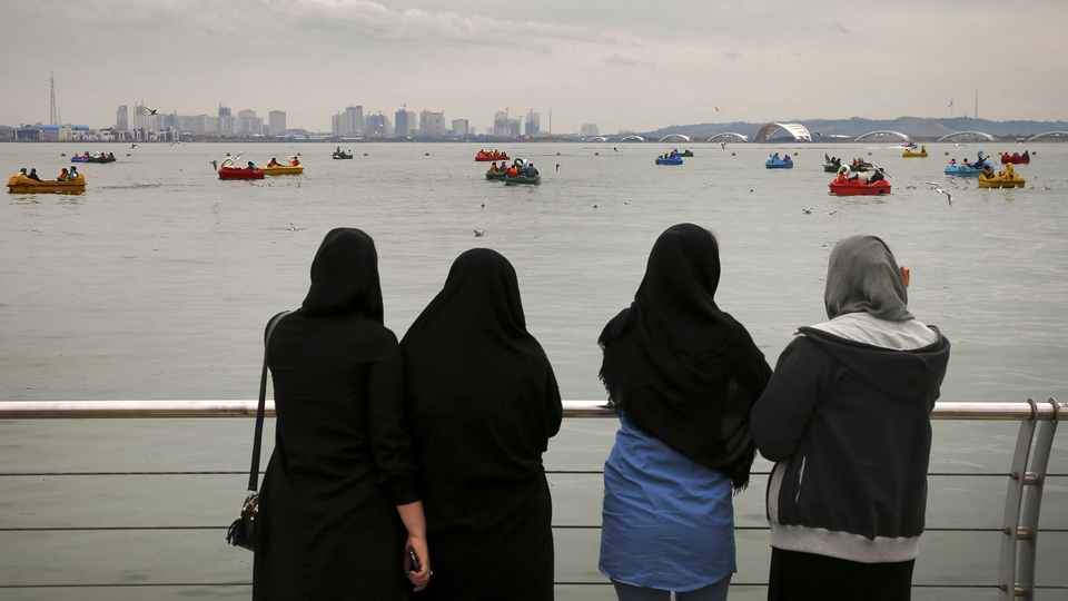 İran'dan flaş başörtüsü açıklaması!