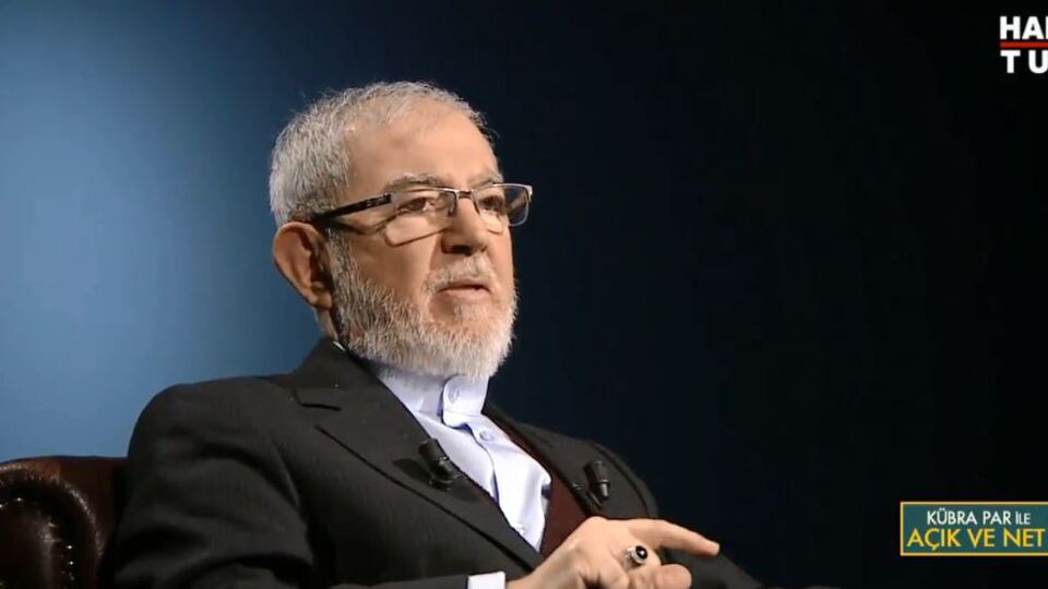 "Kuran'da zinaya değil 'aleniyete' ceza var"