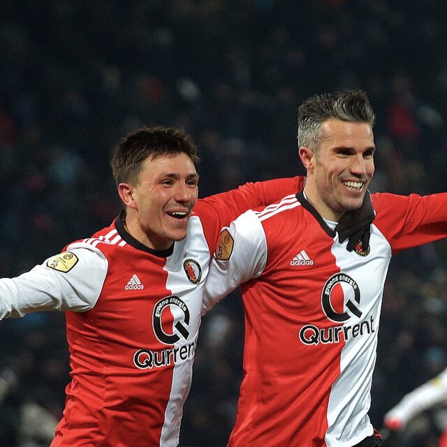 Van Persie'den 300. gol!