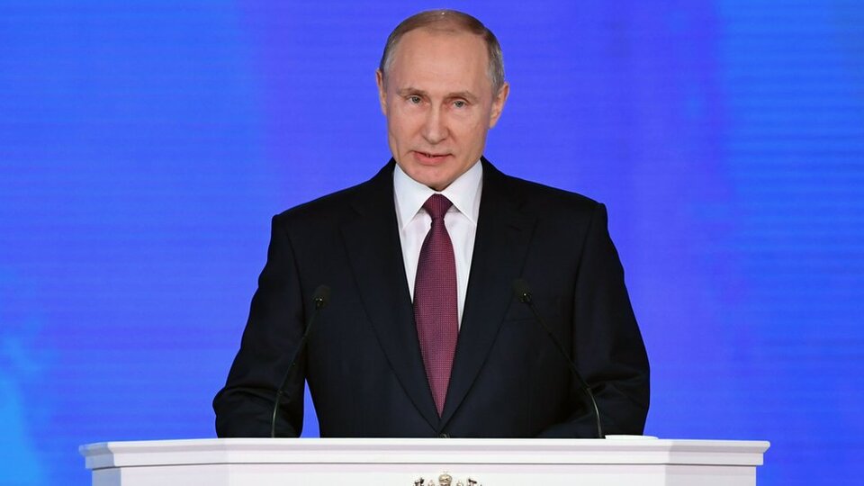 Putin: Ülkedeki yoksulluğu yarı yarıya azaltmalıyız